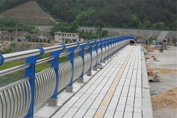 台州不锈钢桥梁灯光护栏